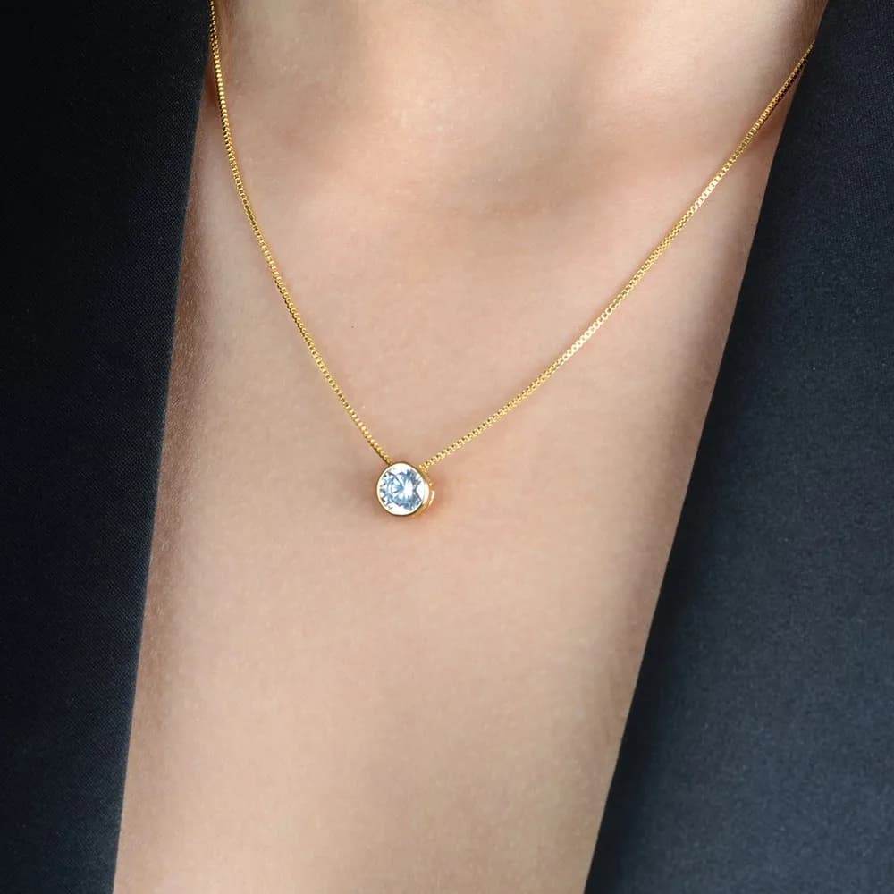 Colar Dourado Zircônia Ponto de Luz · Banhado a Ouro 18k