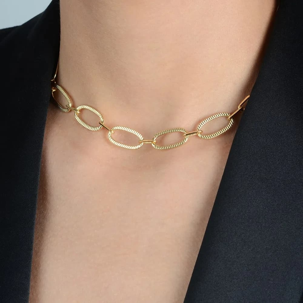 Chocker Dourada Corrente com Extensor · Banhado a Ouro 18k