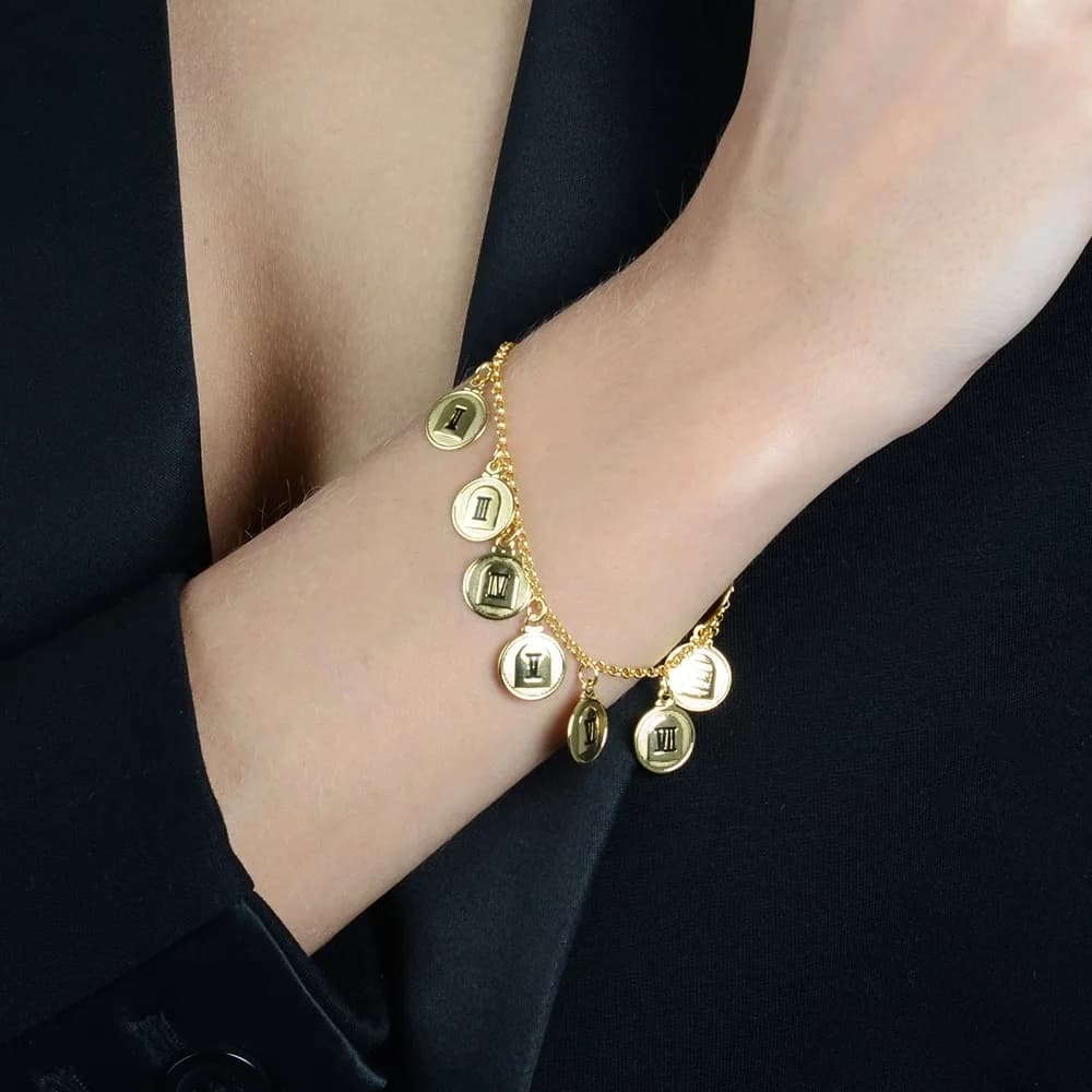 Pulseira Dourada 10 Dez Mandamentos · Banhado a Ouro 18k