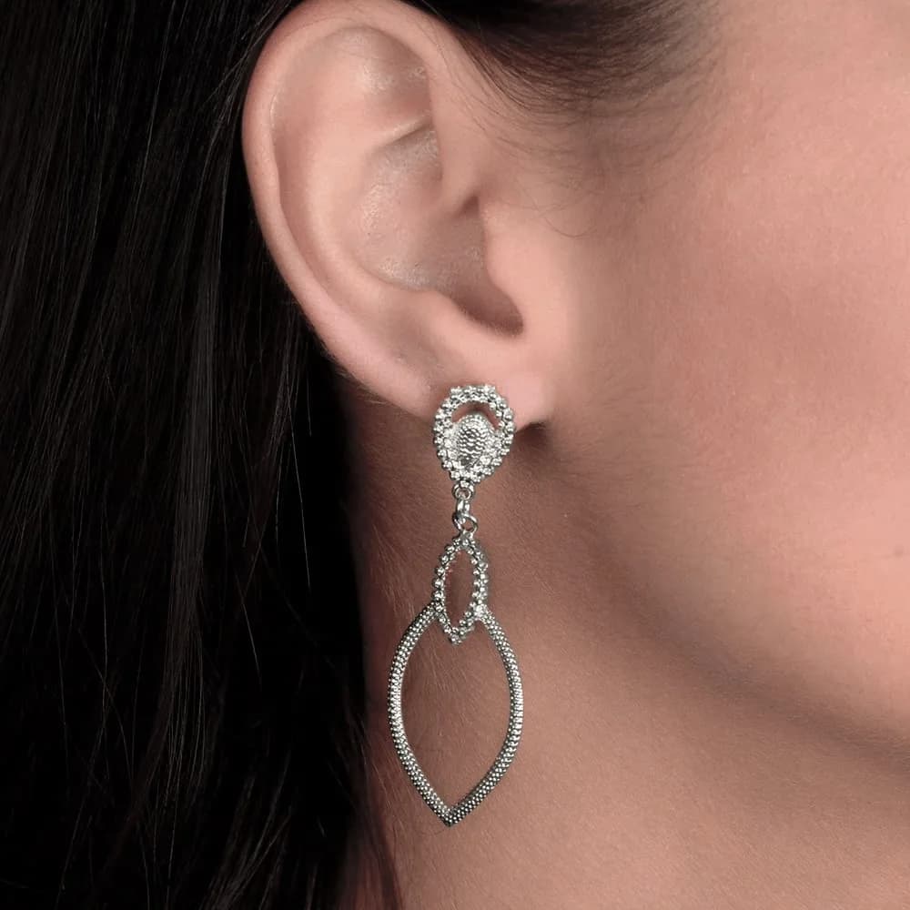 Brinco Prateado Luxo Gota de Gala · Banhado a Ródio