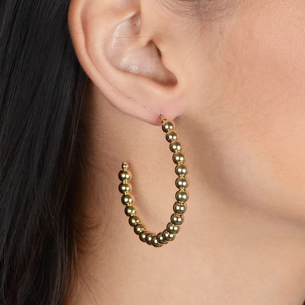Brinco Dourado de Argola Cravejado de Bolas · Banhado a Ouro 18k